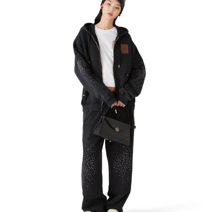 Bonnet orné de cristaux gothiques