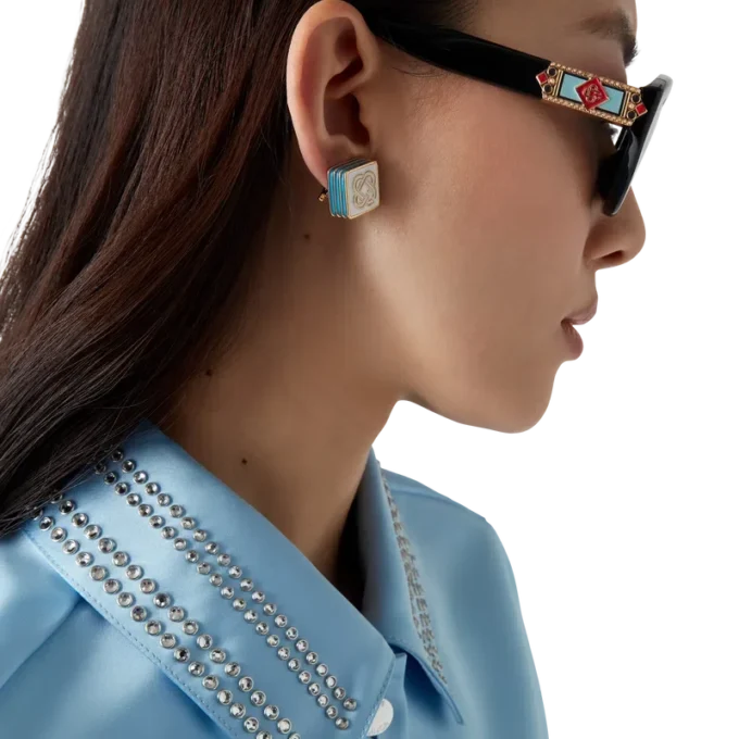 Boucles d&rsquo;oreilles à clous avec logo Monogram