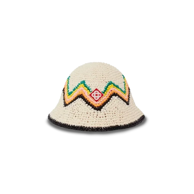 Chapeau en raphia crocheté