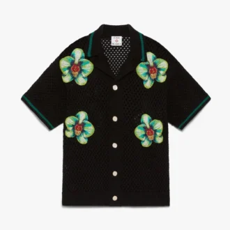 Chemise au crochet à manches courtes brodée Glitch Orchid en shorts