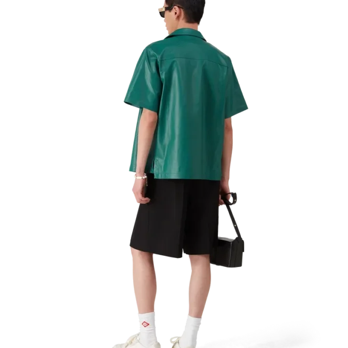 Chemise en cuir à manches courtes Chemise en cuir à manches courtes