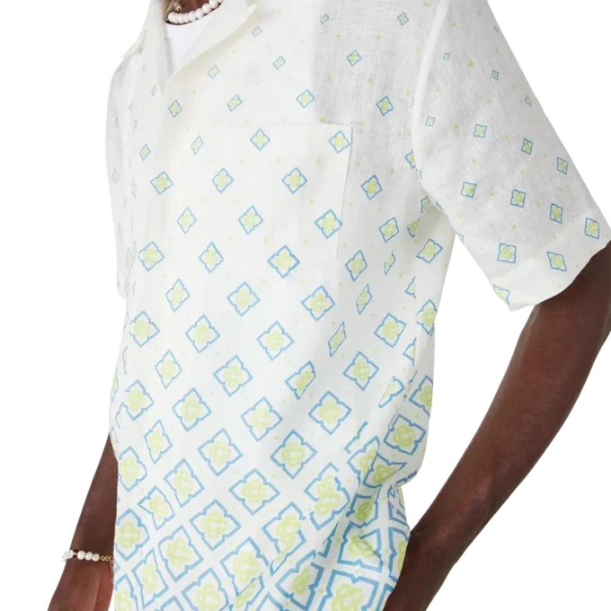 Chemise en lin à manches courtes et monogramme dégradé Chemise en lin à manches courtes et monogramme dégradé