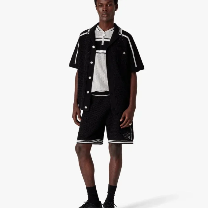 Chemise en maille à manches courtes noire en shorts Chemise en maille à manches courtes noire en shorts