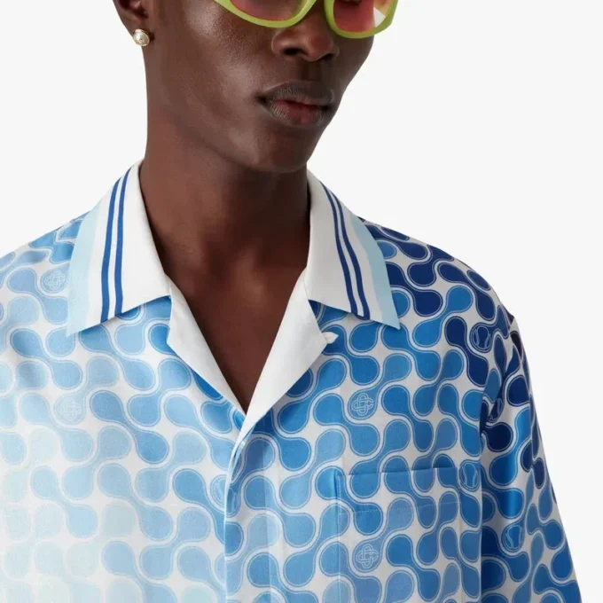 Chemise en soie à manches courtes Tennis Tile dégradée Chemise en soie à manches courtes Tennis Tile dégradée