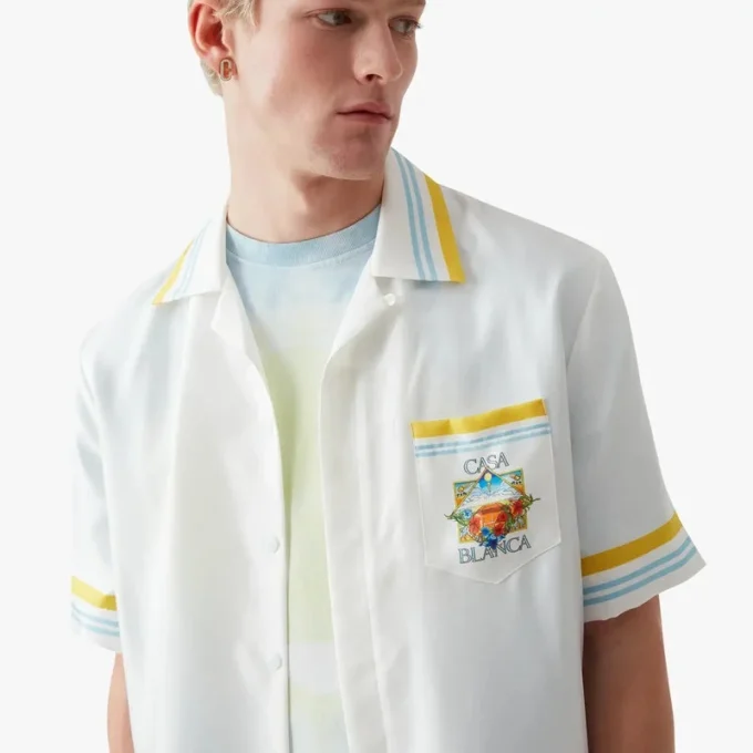 Chemise en soie à manches courtes « White Tennis Landscape » en shorts Chemise en soie à manches courtes « White Tennis Landscape » en shorts