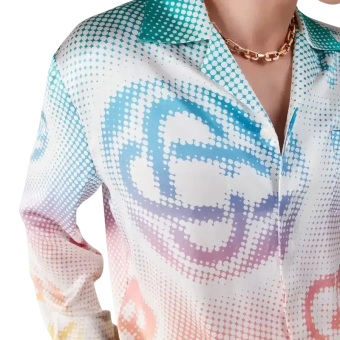 Chemise en soie à manches longues avec logo en demi-teintes Chemise en soie à manches longues avec logo en demi-teintes