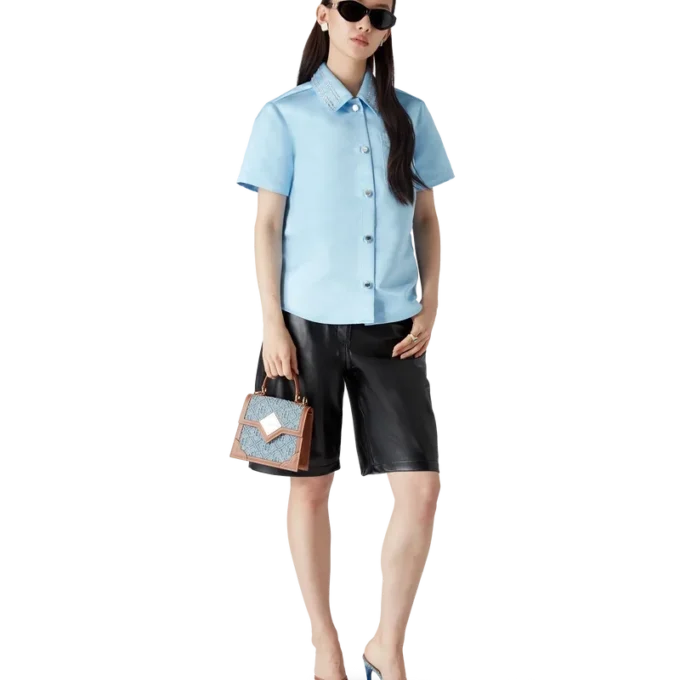 Chemise à manches courtes en satin