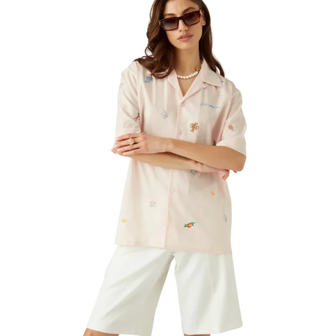 Chemise à motif brodé