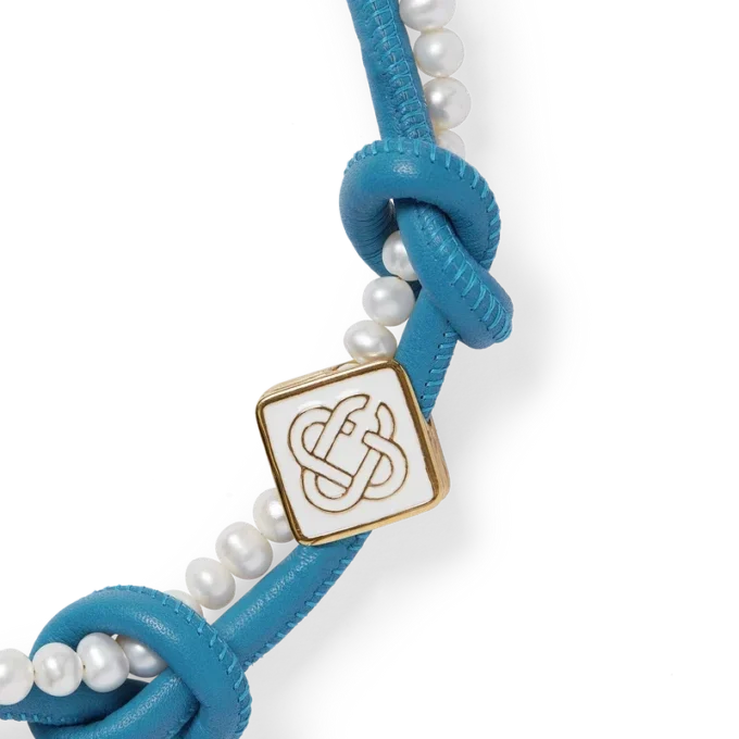 Collier noué bleu