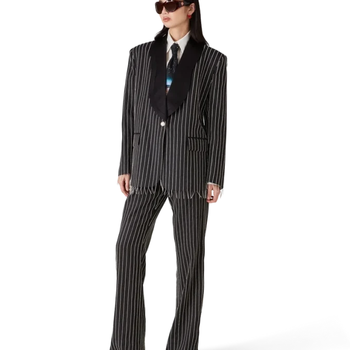 Pantalon ajusté orné de cristaux Pantalon ajusté orné de cristaux