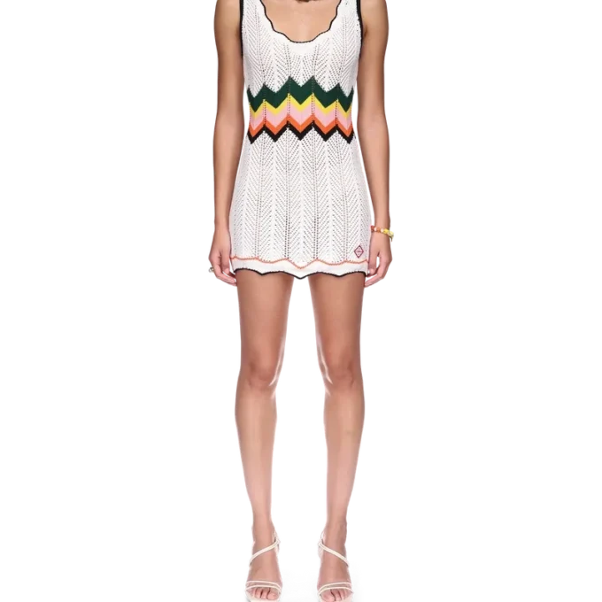 Robe en dentelle à chevrons