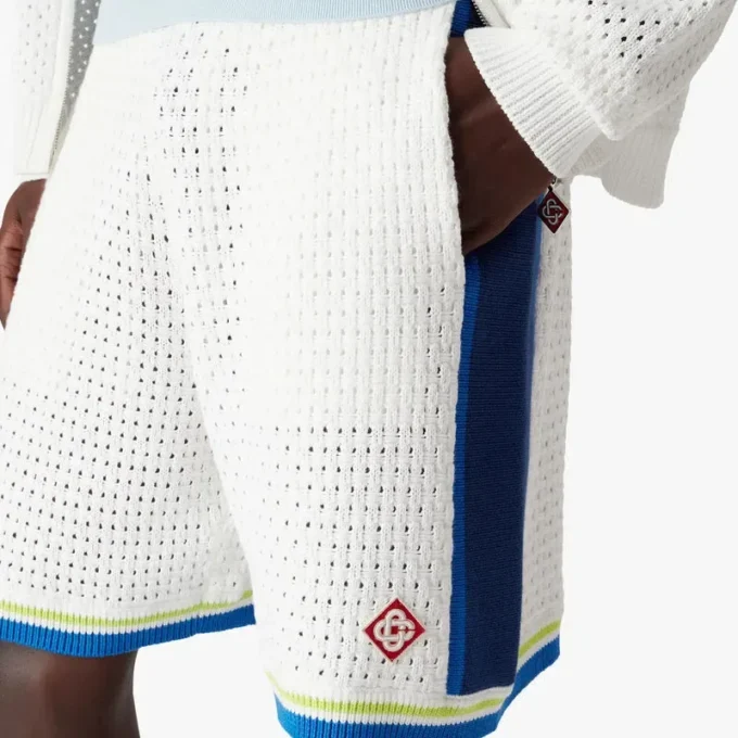 Shorts en crochet blanc et bleu