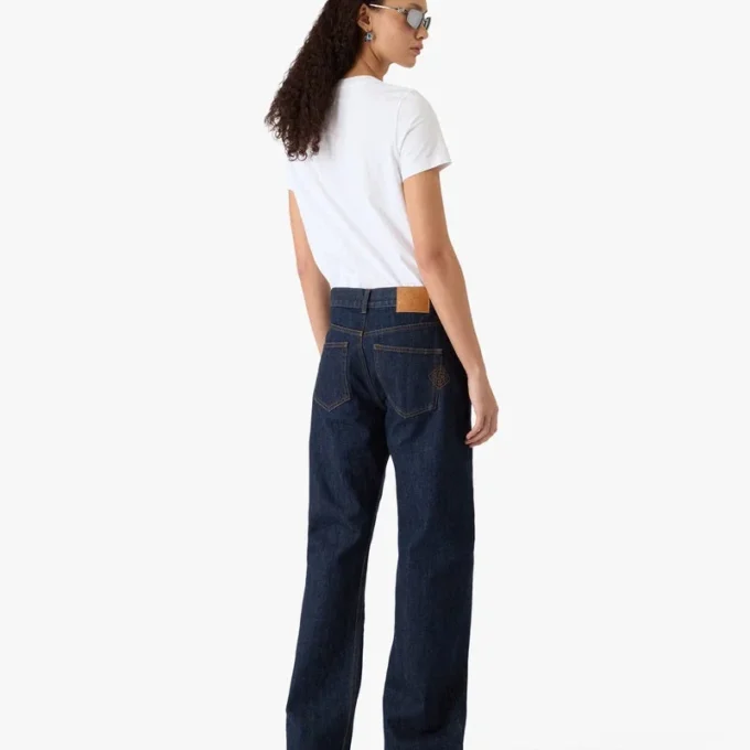 T-shirt ajusté à manches courtes avec écusson brodé classique