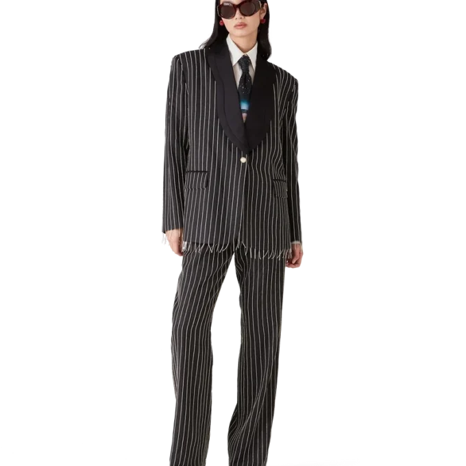 Veste ajustée ornée de cristaux